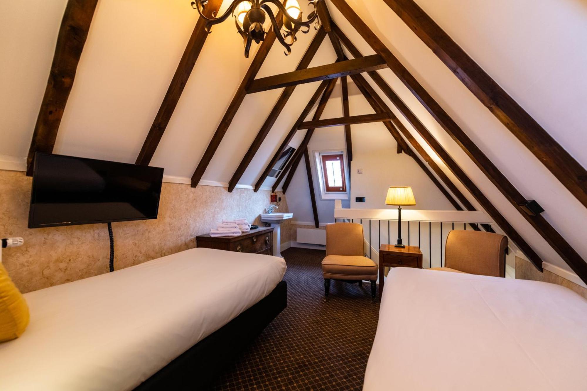 Grand Boutique Hotel-Restaurant Huis Vermeer Deventer Room photo